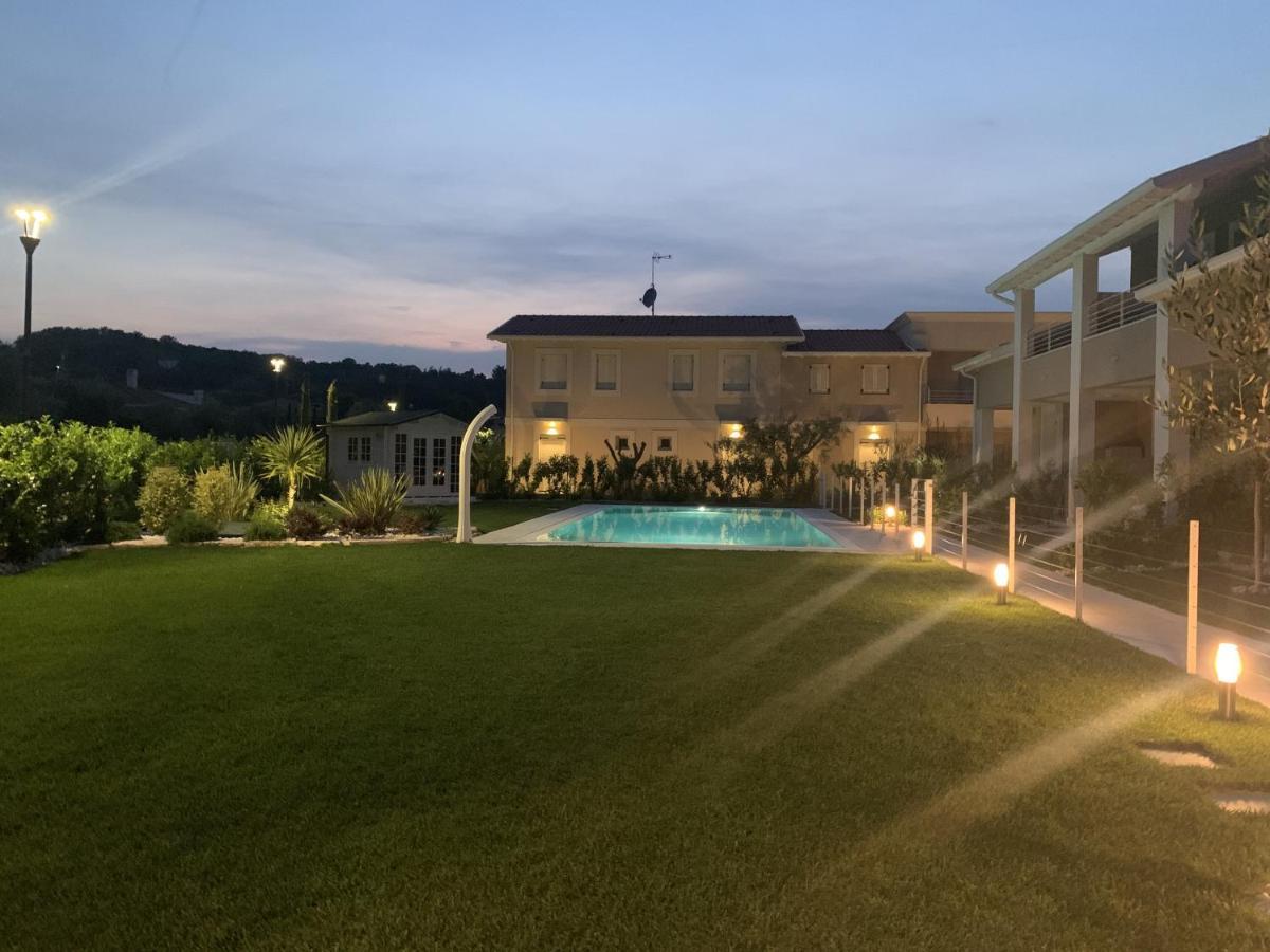 Villa Meri Star Manerba del Garda Buitenkant foto